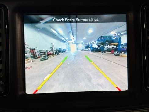 Used 2015 Dodge Challenger R/T Scat Pack RWD image 28