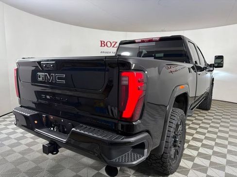 Used 2026 GMC Sierra 2500 Denali Ultimate w/ LPO, Black Badging Package AWD/4WD image 8