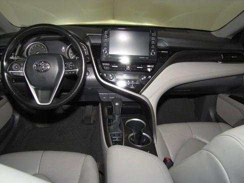 Used 2023 Toyota Camry XLE FWD image 14