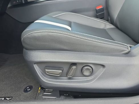 New 2026 Toyota Camry SE FWD image 28