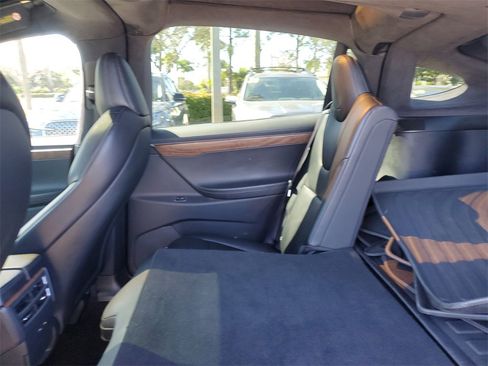 Used 2020 Tesla Model X Long Range image 10