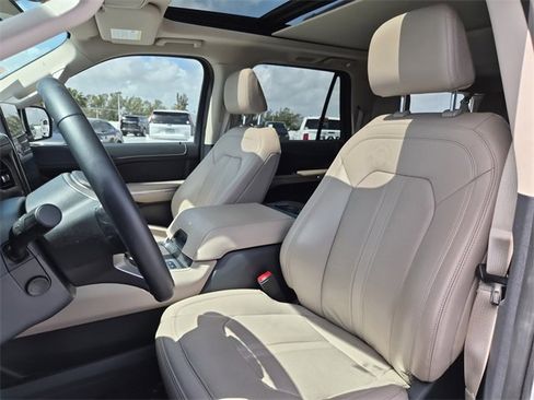 Used 2024 Ford Expedition Max Limited w/ Excursion Package image 17