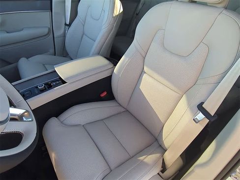 New 2026 Volvo XC90 B6 Ultra w/ Protection Package Premier image 14