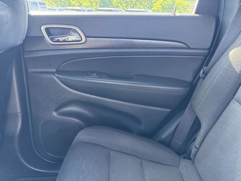 Used 2014 Jeep Grand Cherokee Laredo w/ Security & Convenience Group RWD image 25