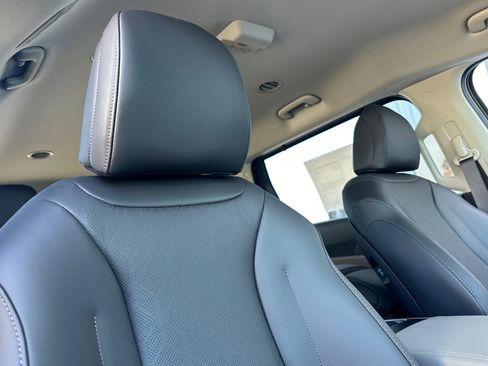 New 2026 Kia Carnival EX FWD image 18