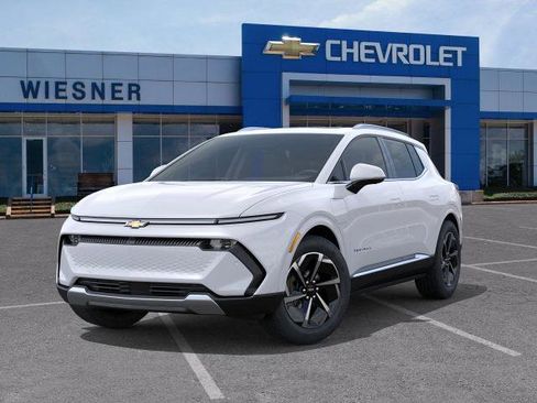 New 2025 Chevrolet Equinox EV LT image 6