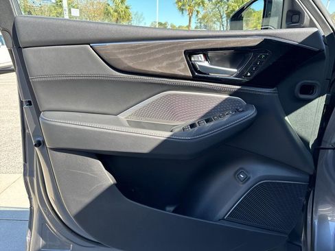 Used 2024 Acura MDX SH-AWD w/ Advance Package image 8