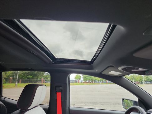 New 2025 GMC Canyon AT4 w/ AT4X Package image 7