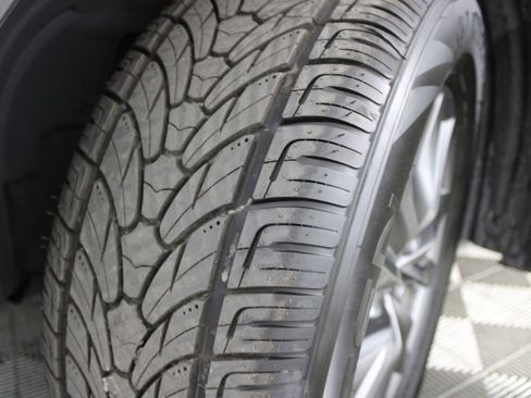 Used 2023 MAZDA CX-9 Touring image 45