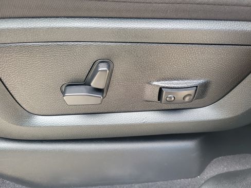 Used 2026 RAM 2500 Big Horn AWD/4WD image 13
