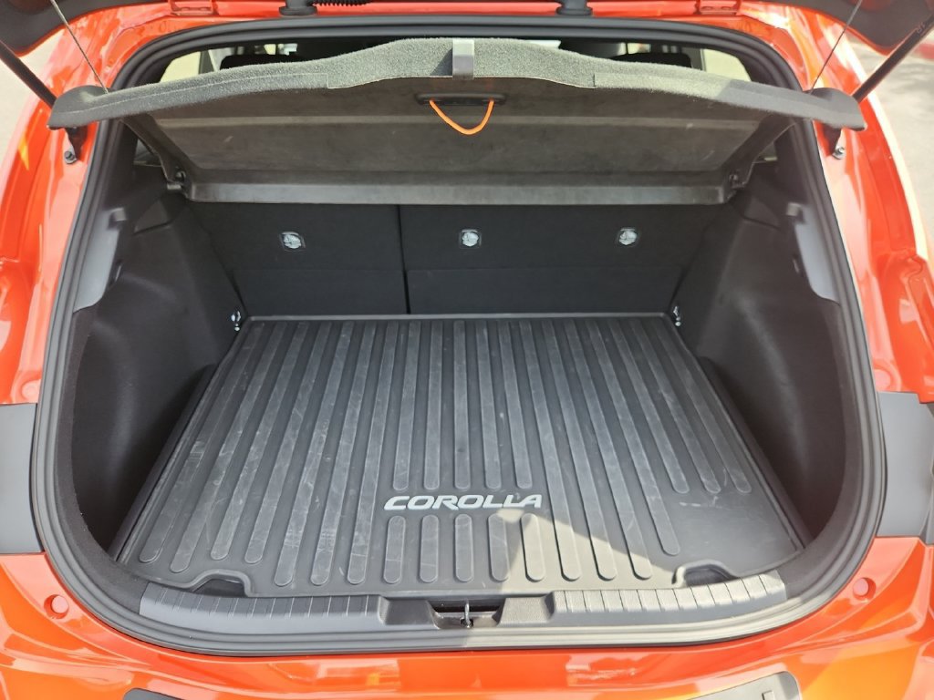 Used 2025 Toyota Corolla SE FWD image 23