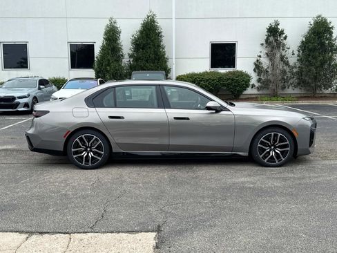 New 2025 BMW i7 xDrive60 AWD/4WD image 4