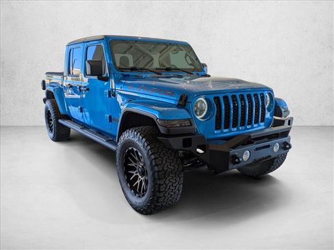 Used 2021 Jeep Gladiator Sport image 3