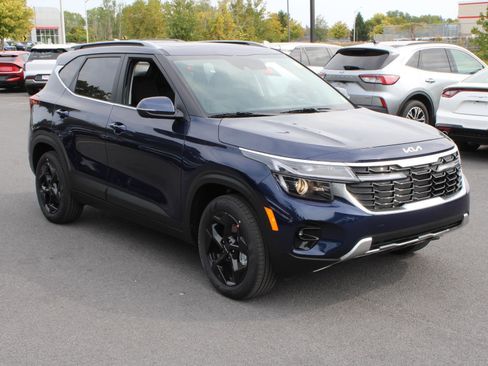 New 2026 Kia Seltos EX image 3