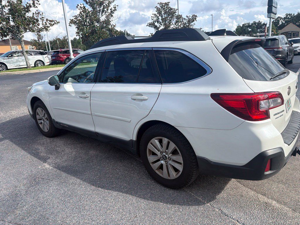 Used 2019 Subaru Outback 2.5i Premium AWD/4WD image 3