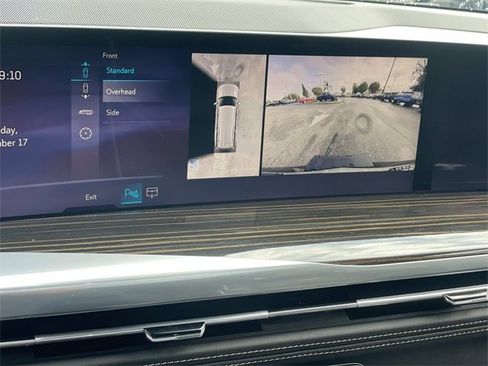 Used 2025 Cadillac Escalade ESV Premium Luxury image 12