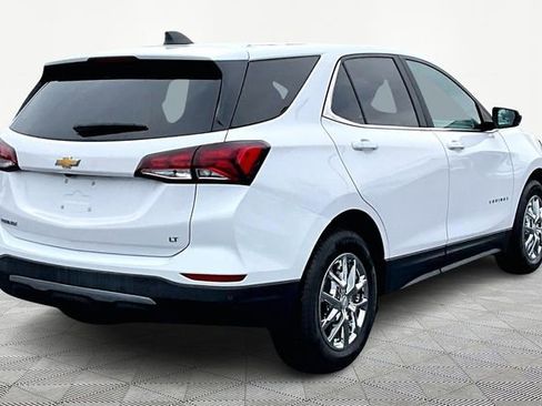 Used 2022 Chevrolet Equinox LT w/ Driver Convenience Package image 5