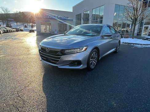 Used 2021 Honda Accord EX image 8