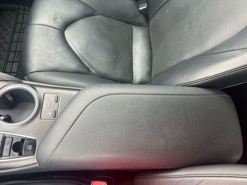 Used 2021 Toyota Camry XLE image 26