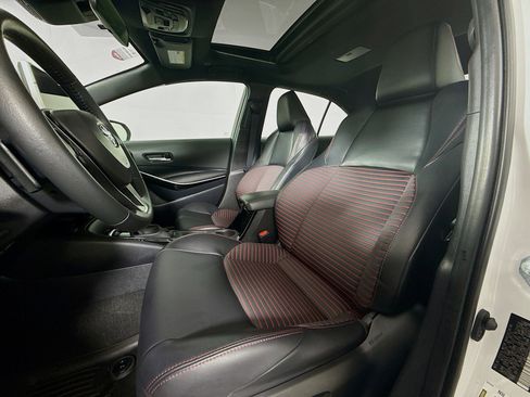 Certified 2025 Toyota Corolla XSE image 11