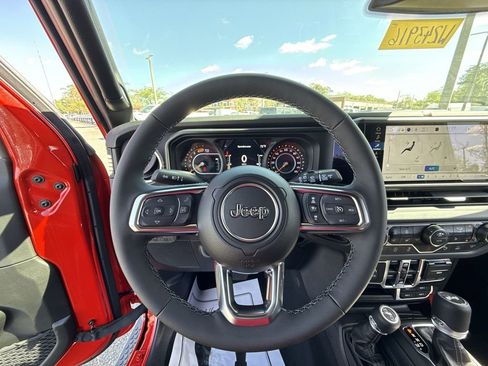 New 2026 Jeep Wrangler Unlimited Sahara AWD/4WD image 14