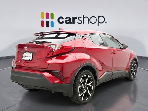 Used 2021 Toyota C-HR XLE image 5