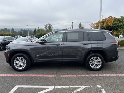 Used 2023 Jeep Grand Cherokee L Limited w/ Luxury Tech Group II image 9