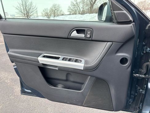 Used 2011 Volvo S40 T5 w/ Preferred Pkg image 12