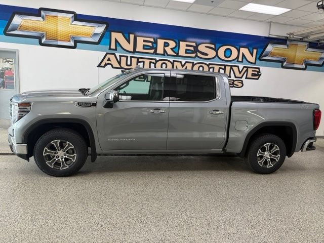 Used 2025 GMC Sierra 1500 SLT AWD/4WD image 2