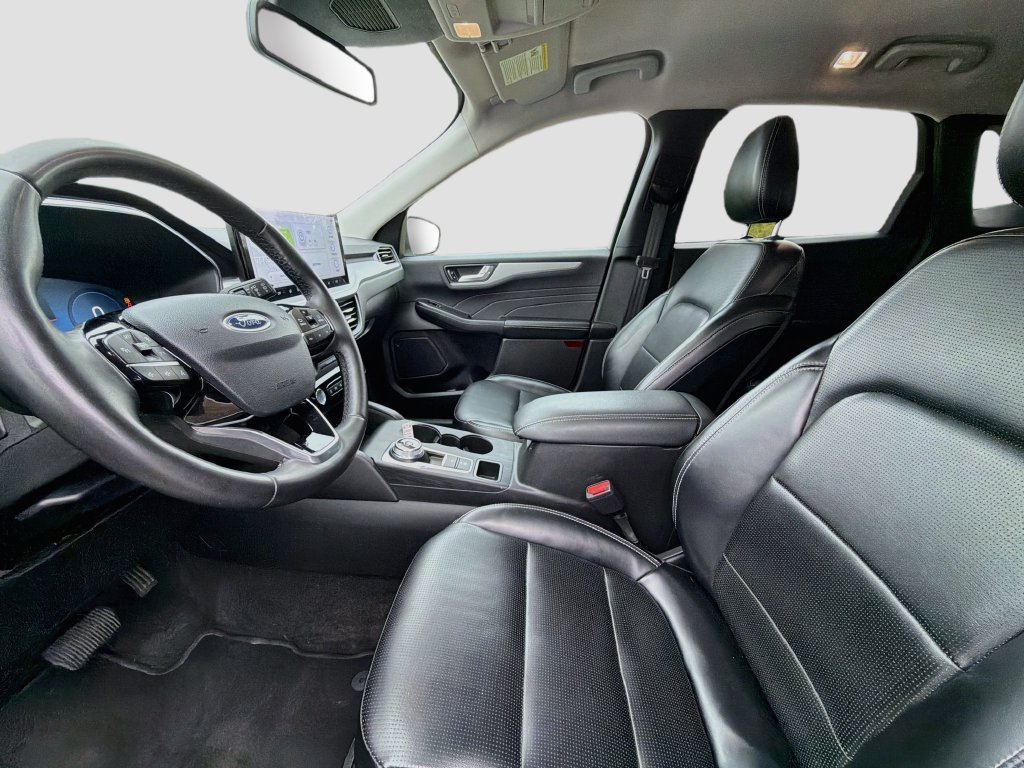 Used 2024 Ford Escape Platinum AWD/4WD image 23