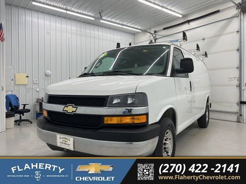 Used 2021 Chevrolet Express 2500 w/ Driver Convenience Package image 6