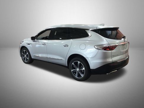 Used 2022 Buick Enclave Essence w/ Sport Touring Edition AWD/4WD image 2