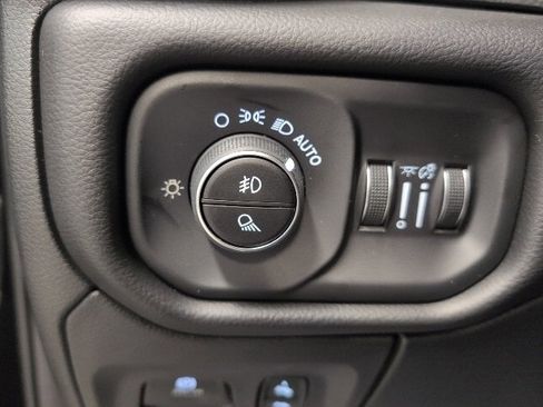 New 2026 RAM 1500 4x4 Crew Cab image 19