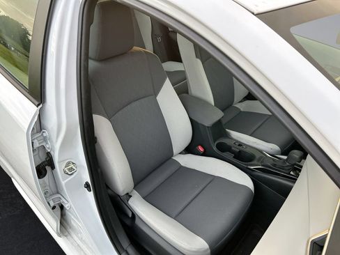 Used 2024 Toyota Corolla LE FWD image 30