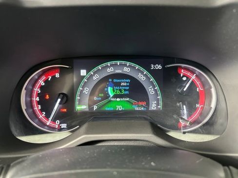 Used 2023 Toyota RAV4 LE AWD/4WD image 17