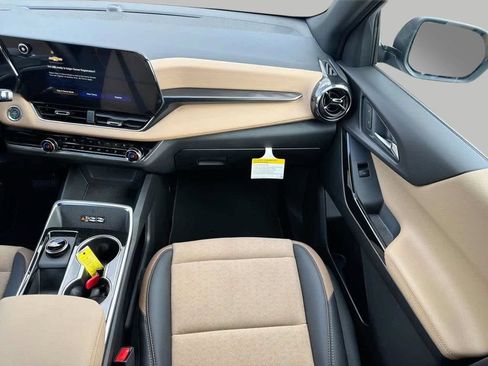 New 2026 Chevrolet Equinox ACTIV w/ Convenience Package III FWD image 14