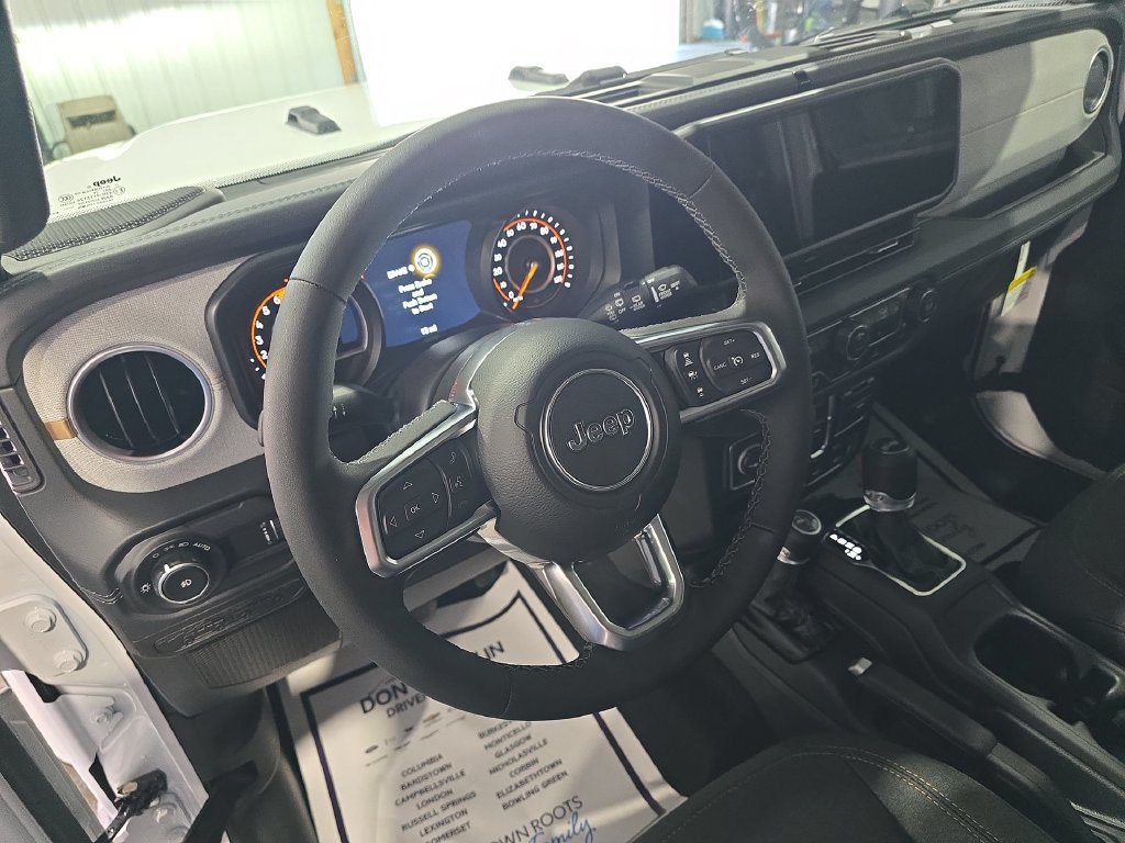 New 2026 Jeep Wrangler Unlimited Sahara AWD/4WD image 20