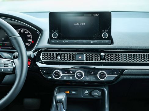 Certified 2024 Honda Civic EX-L image 17