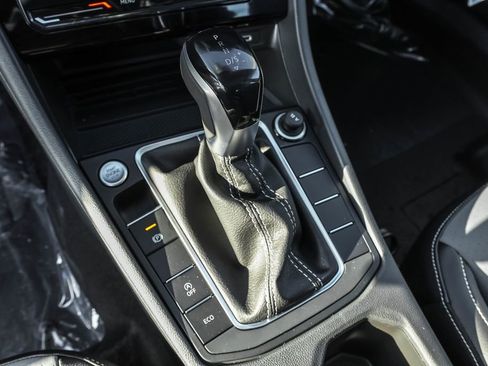 New 2026 Volkswagen Jetta SE image 32