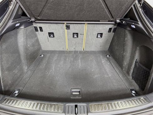 Used 2025 Porsche Macan image 28