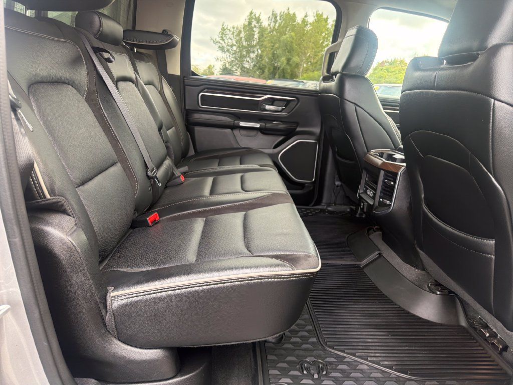 Used 2022 RAM 1500 Laramie AWD/4WD image 29