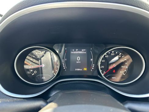 Used 2021 Jeep Compass Latitude image 34