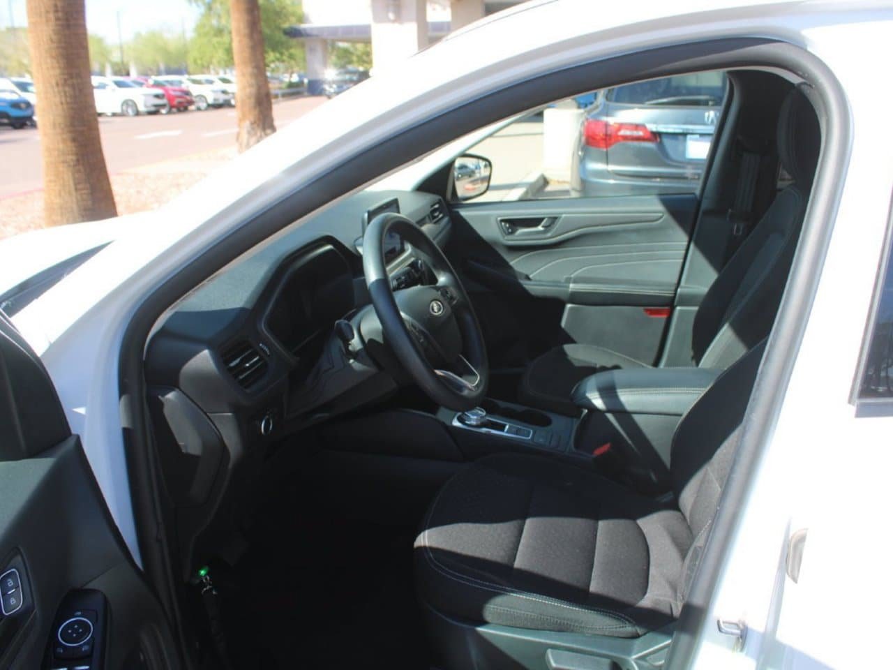 Used 2025 Ford Escape Active AWD/4WD image 12