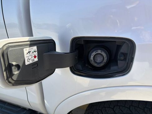 Used 2019 Ford Ranger Lariat w/ Technology Package AWD/4WD image 35