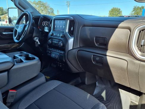 Used 2022 Chevrolet Silverado 2500 LT image 12