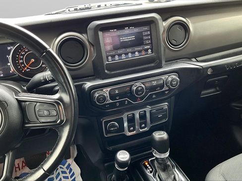 Used 2022 Jeep Wrangler Sport AWD/4WD image 6