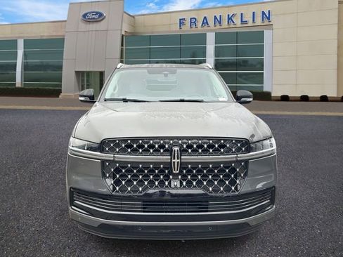 New 2026 Lincoln Navigator Black Label AWD/4WD image 2