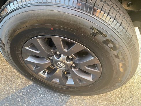 Used 2022 Toyota Tacoma SR5 image 23