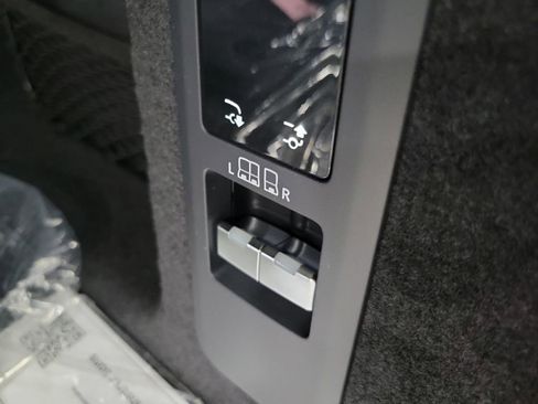 New 2026 Land Rover Range Rover Sport Dynamic SE image 30