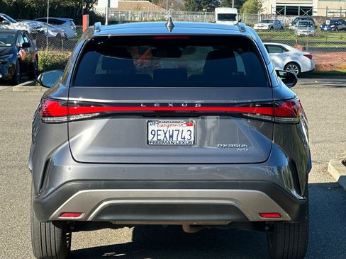 Used 2023 Lexus RX 350h image 5